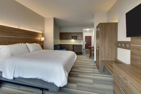 Holiday Inn Express & Suites Laurel
