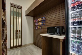 Holiday Inn Express & Suites Laurel