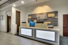 Holiday Inn Express & Suites Laurel