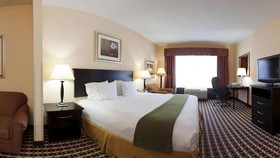 Holiday Inn Express & Suites Laurel