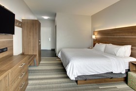 Holiday Inn Express & Suites Laurel