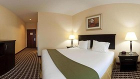 Holiday Inn Express & Suites Laurel