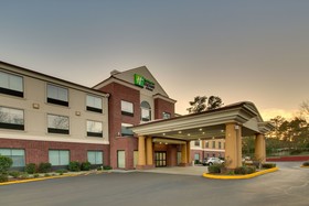 Holiday Inn Express & Suites Laurel