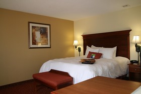 Hampton Inn & Suites McComb