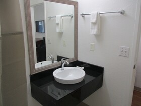Motel 9 Meridian