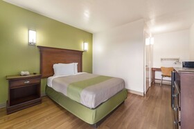 Motel 9 Meridian