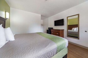 Motel 9 Meridian