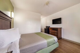 Motel 9 Meridian