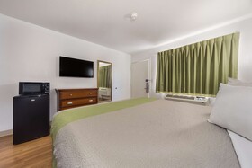 Motel 9 Meridian