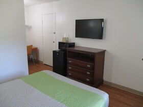 Motel 9 Meridian