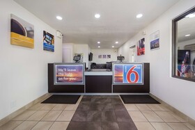 Motel 9 Meridian
