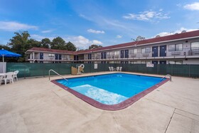 Motel 9 Meridian