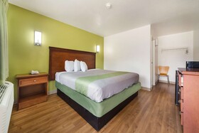 Motel 9 Meridian