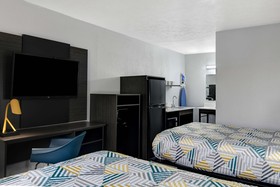 Studio 6 Meridian