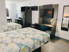Studio 6 Meridian