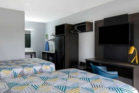 Studio 6 Meridian