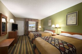 Super 8 by Wyndham Meridian
