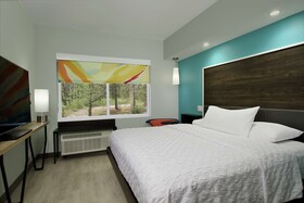 Tru by Hilton Meridian