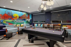 Tru by Hilton Meridian