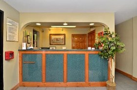 Super 8 By Wyndham Moss Point