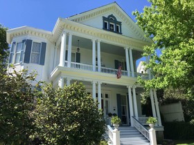 Bisland House Bed and Breakfast