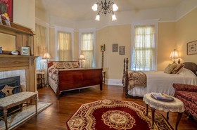 Bisland House Bed and Breakfast