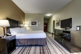 Holiday Inn Express & Suites Natchez South