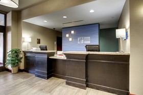 Holiday Inn Express & Suites Natchez South