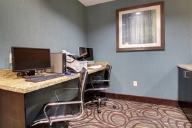Holiday Inn Express & Suites Natchez South