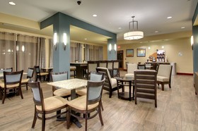 Holiday Inn Express & Suites Natchez South