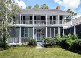 Linden Antebellum Bed & Breakfast