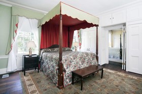 Linden Antebellum Bed & Breakfast