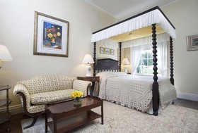 Linden Antebellum Bed & Breakfast