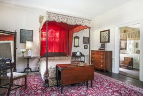 Linden Antebellum Bed & Breakfast
