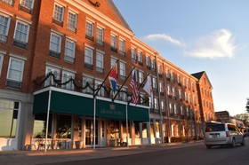Natchez Grand Hotel & Suites