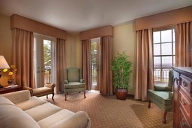 Natchez Grand Hotel & Suites