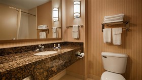 Best Western River Inn