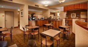 Best Western River Inn