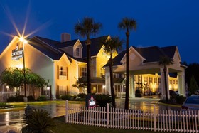 Country Inn & Suites by Radisson, Biloxi-Ocean Springs, MS