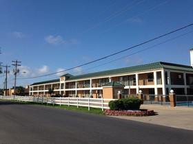 Econo Lodge Inn & Suites Ocean Springs Biloxi