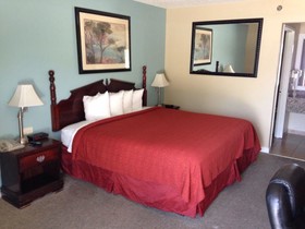 Econo Lodge Inn & Suites Ocean Springs Biloxi