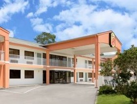 Super 8 by Wyndham Ocean Springs Biloxi