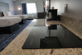 Home Inn and Suite