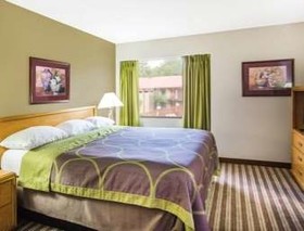 Super 8 by Wyndham Oxford