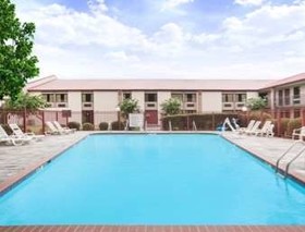 Super 8 by Wyndham Oxford