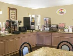 Super 8 by Wyndham Oxford