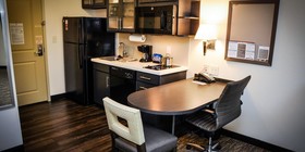 Candlewood Suites Pearl