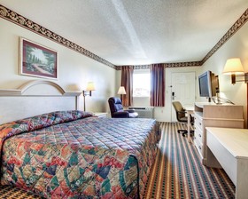 Econo Lodge Pearl