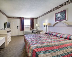 Econo Lodge Pearl