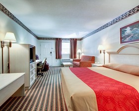 Econo Lodge Pearl